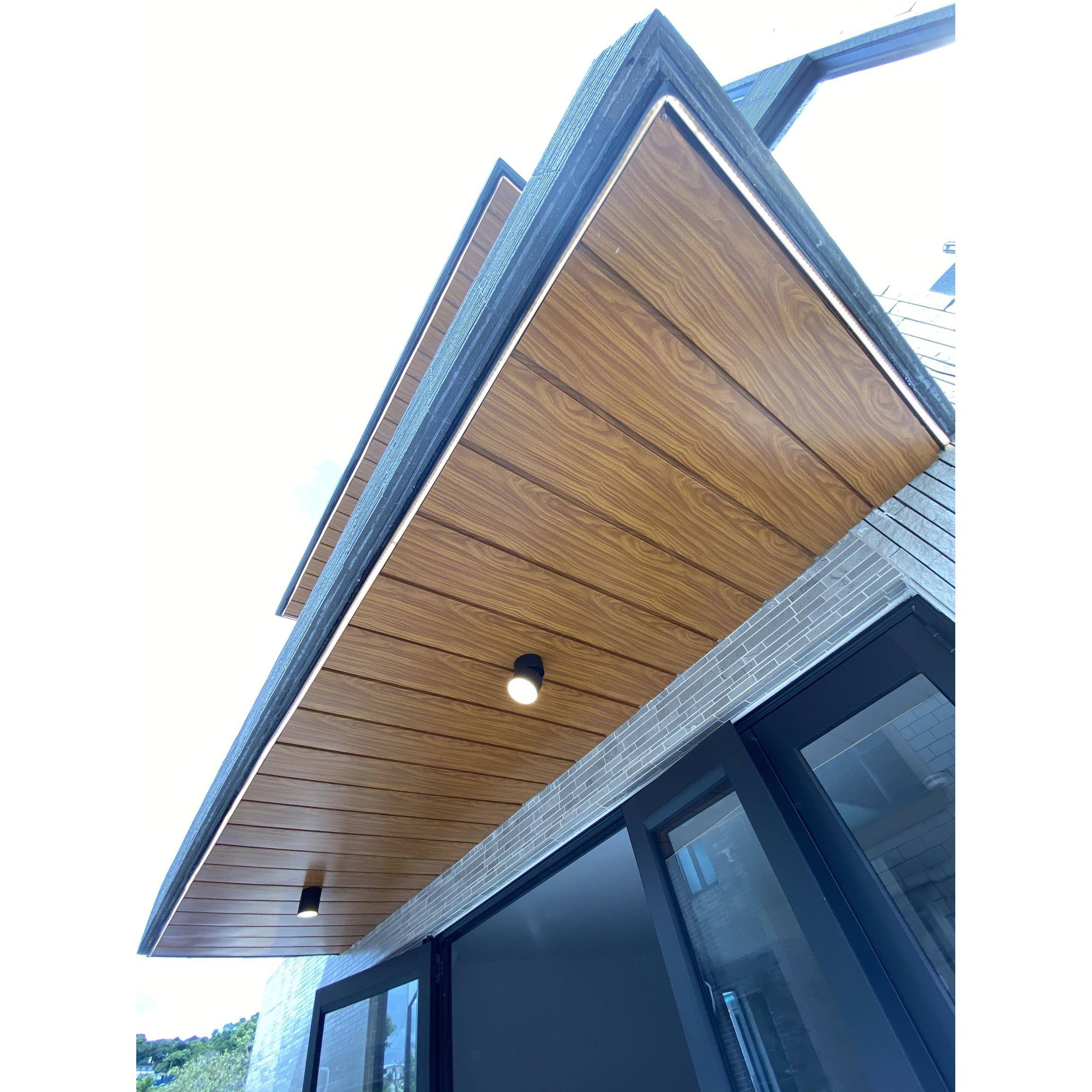 木纹长条铝扣板定制集成吊顶美式厨房阳台卫生间餐厅铝合金天花板