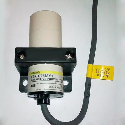 电容接近开关E2K-C25ME1检测非金属物体C25MF1传感器C25MY2玻璃