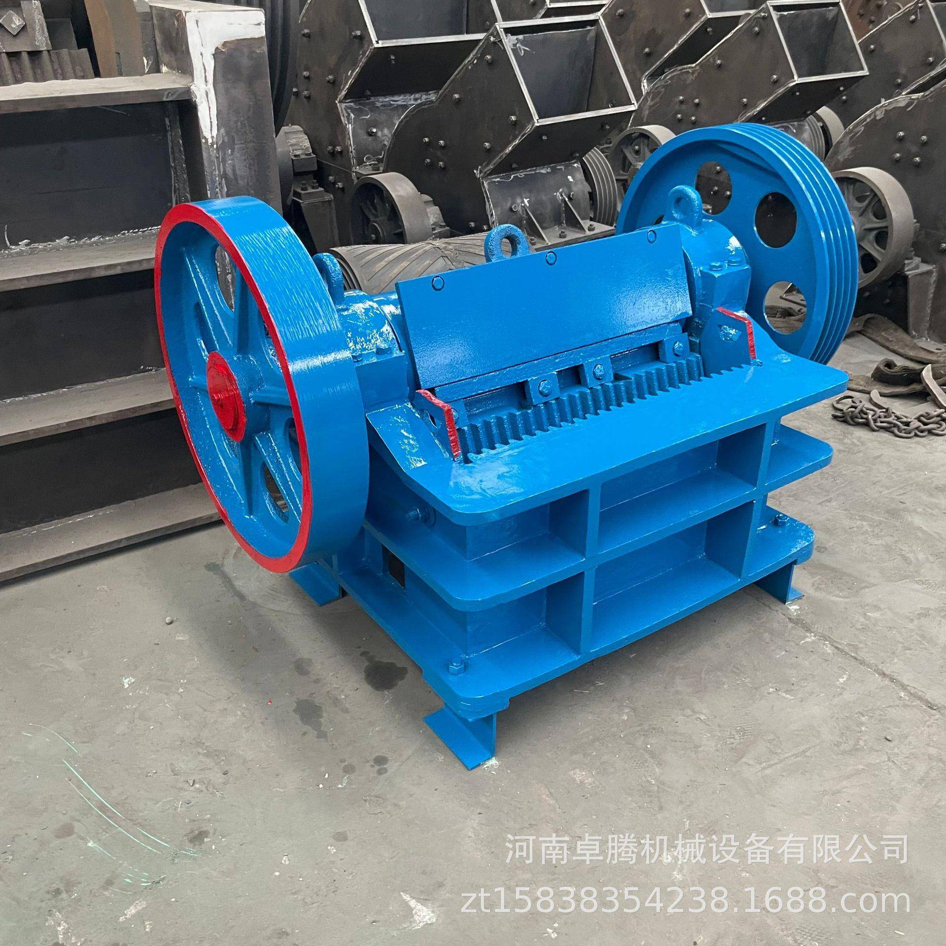 花岗岩石子鄂式破碎机青石岩石鄂式粉碎机细碎150*750鄂式破碎机