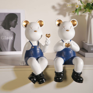 高级感暴力熊摆件创意客厅家居好物办公室酒柜桌面吊脚工艺装饰品