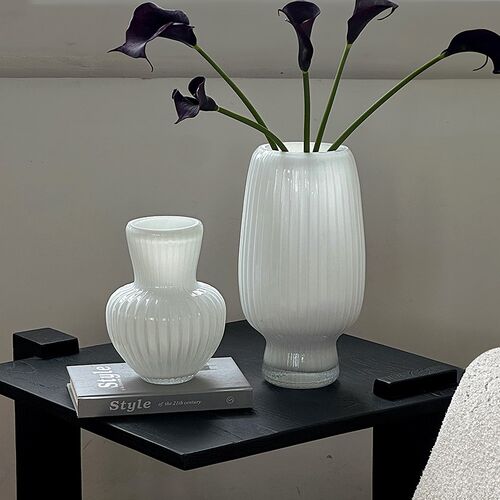 埃米尔白色玻璃花瓶餐桌花器插花客厅极简中式条纹家居装饰品摆件
