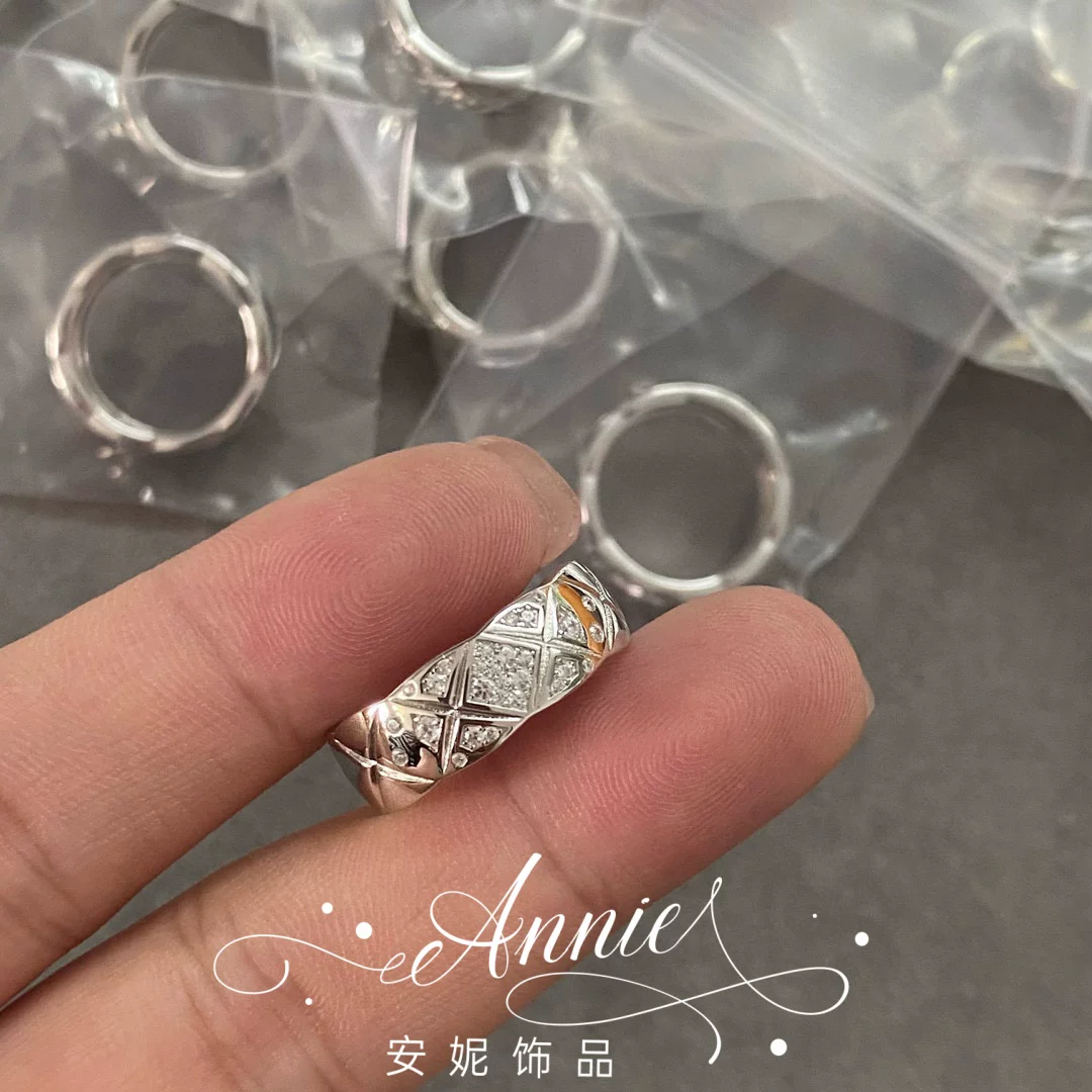 小香风coco菱格纹戒指宽版窄版女镀18k黄铂玫瑰金带镶满钻高级感