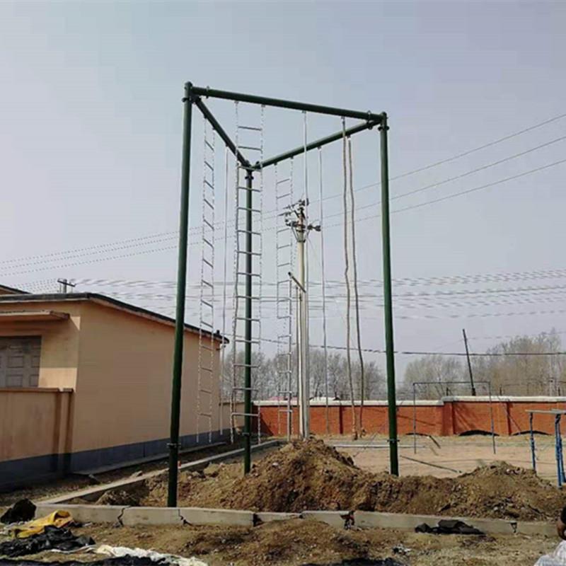 户外高空训练器材三面体爬杆爬绳软梯攀爬攀登架心理体能拓展器材