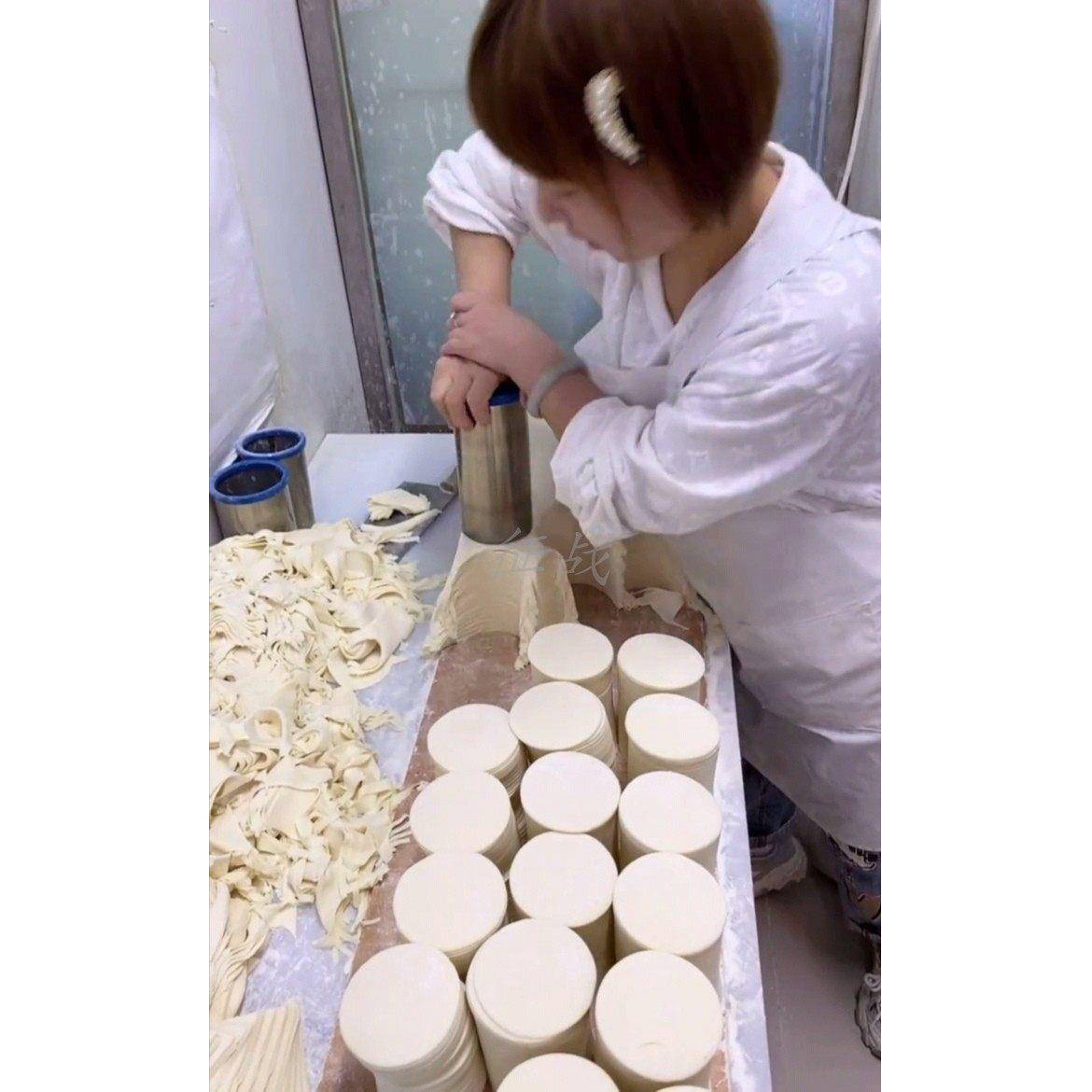 个性精准商家用不锈钢水饺皮器模具圆形煎饼水饺皮切刀馄饨皮模具图片