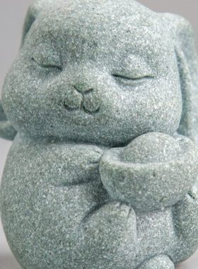 逗兽记 创意兔抱钱可爱动物桌面装饰品小摆件青砂石茶宠鱼缸造景