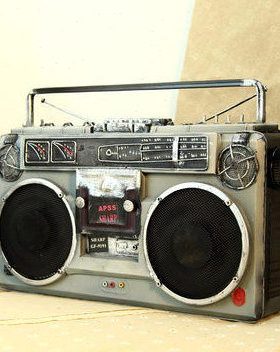 老式录音机 复古铁皮录音机模型 铁艺装饰 橱窗道具摆件 摄影道具