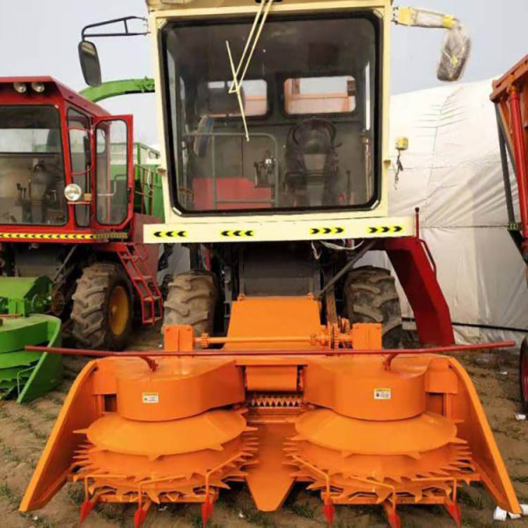 圆盘式皇竹草青储机 自走式青储机 柴油青储机 欢迎咨询