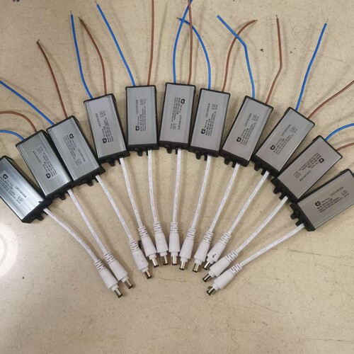 led集成吊顶平板灯驱动电源防水方形办公灯厨卫面板灯浴霸变压器