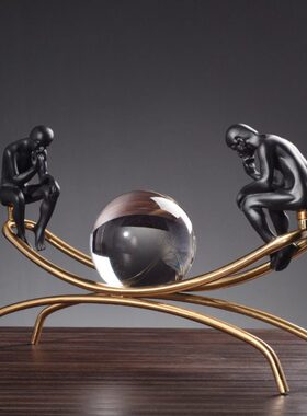 家居装饰品现代思创意欧式金属平衡客厅电视柜水晶球轻奢摆件考者