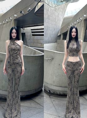 BETTER ME原创色织提花早秋挂脖正反俩穿上衣+定制微喇裤套装