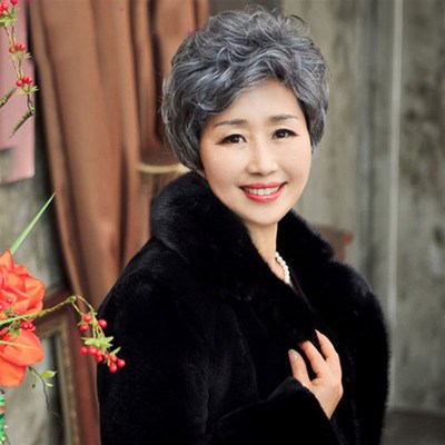中老年花白假发短发女 慈祥妈妈 花白色 老年人卷发假发套 奶奶款
