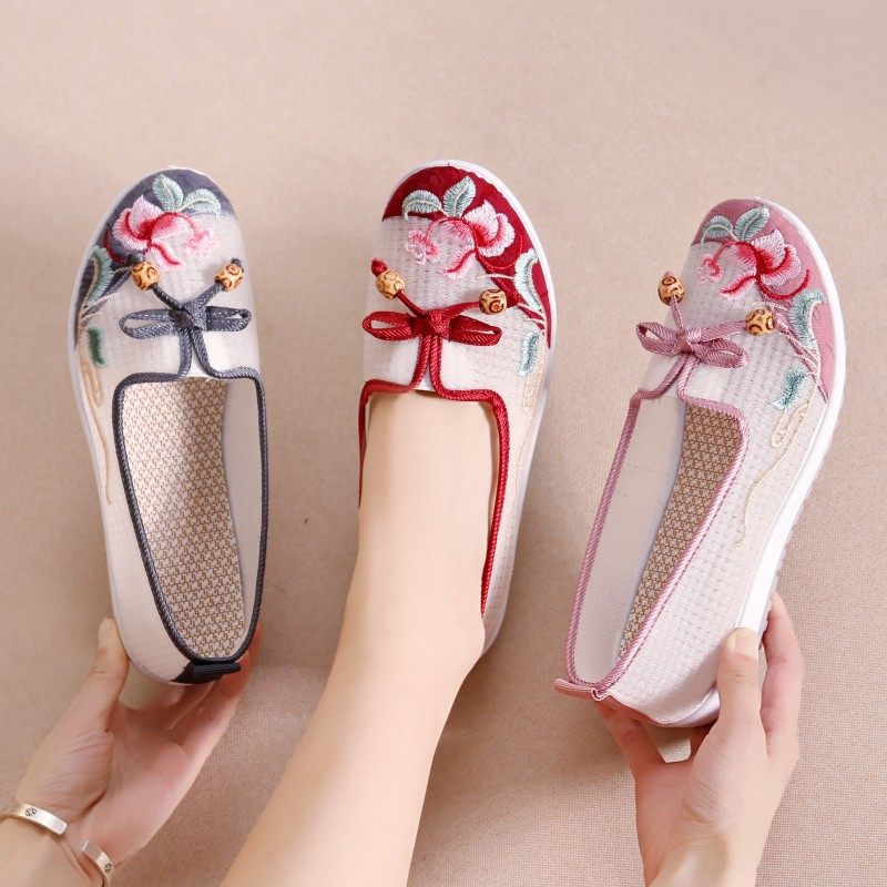 平底夏季网鞋透气时尚镂空网面一脚蹬女鞋浅口妈妈凉鞋新款绣花鞋