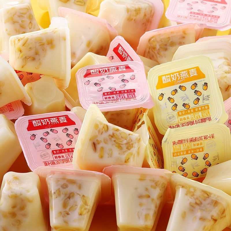 酸奶燕麦果冻整箱草莓芒果味果冻多口味果肉果冻童年夏冬季小零食