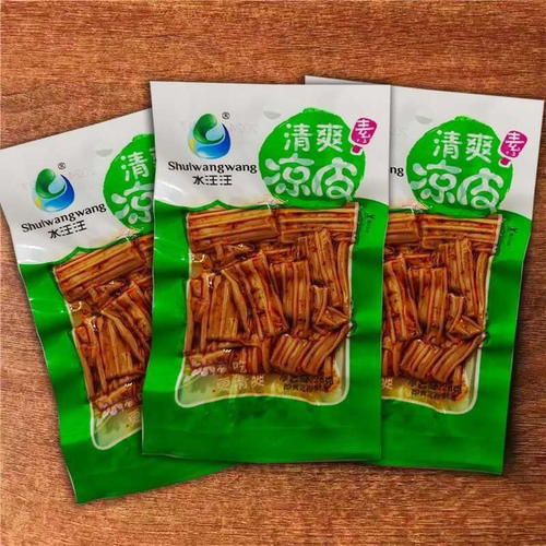 水汪汪清爽凉皮麻辣零食8090辣条怀旧即食香辣小吃爽口解馋小零食