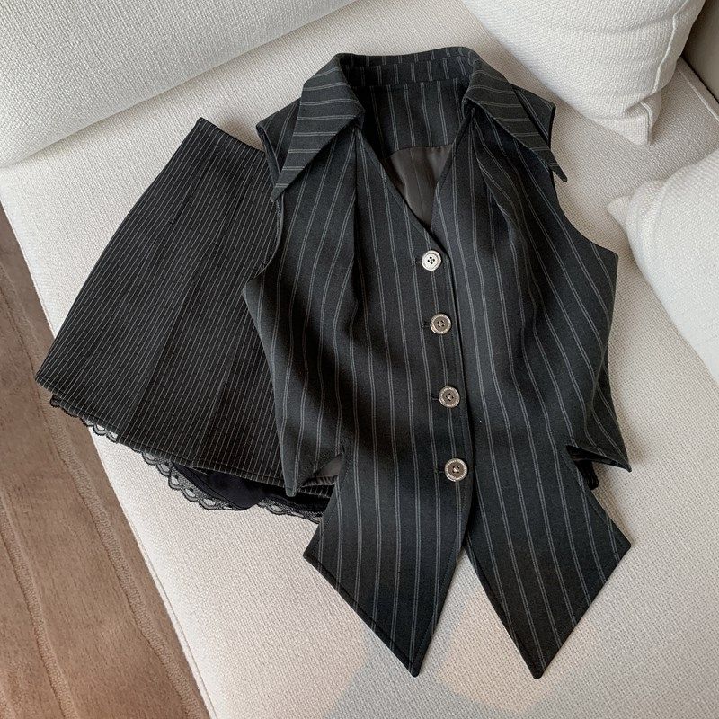 燕尾剪裁马甲蕾丝百褶裙气质套装女夏款时髦设计感两件套,女装/女士精品,时尚套装,淘宝优惠券,粉丝福利购,淘宝优惠卷