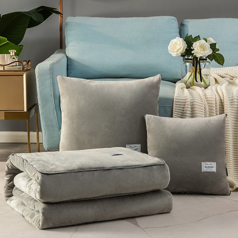 简约加厚水晶绒抱枕被子两用汽车靠枕枕头办公室午睡折叠毯二合一