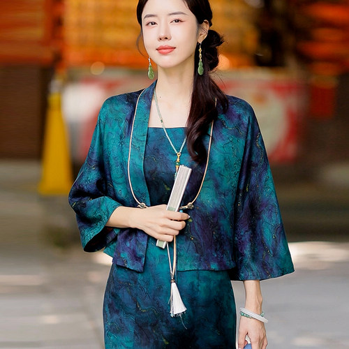 复古日记“瑶琳仙境”100桑蚕丝非遗服饰红云纱两件套252A7642