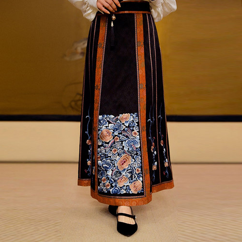 复古日记新中式绣花汉服长款日常马面裙女新中式重工裙子237Q5163