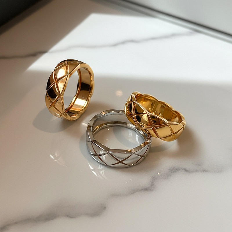 不掉色玫瑰金菱格纹戒指女