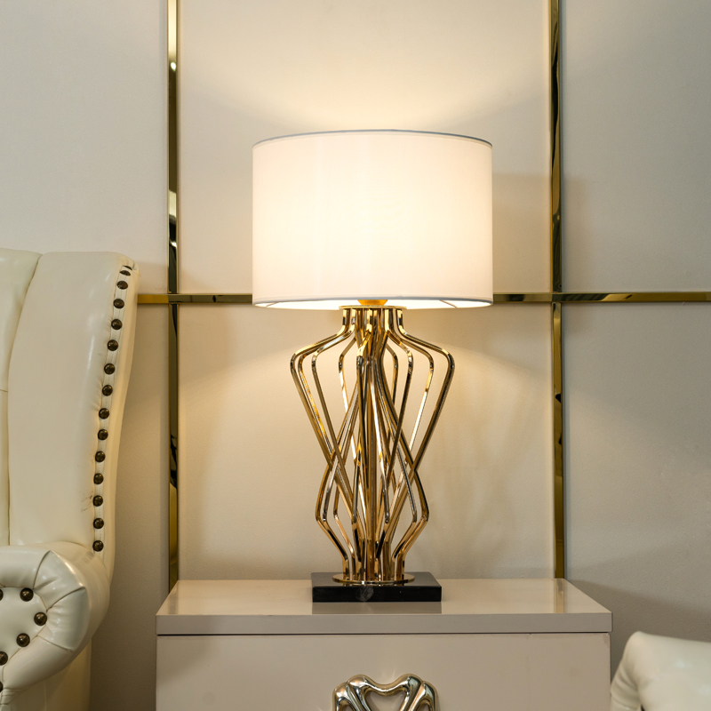 美式台灯卧室床头灯现代轻奢台灯创意简约客厅欧式灯具装饰灯具