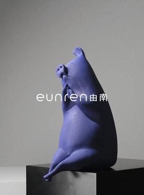 忧郁猪可爱动物树脂家具客厅样板房酒店桌面北欧摆件装饰品