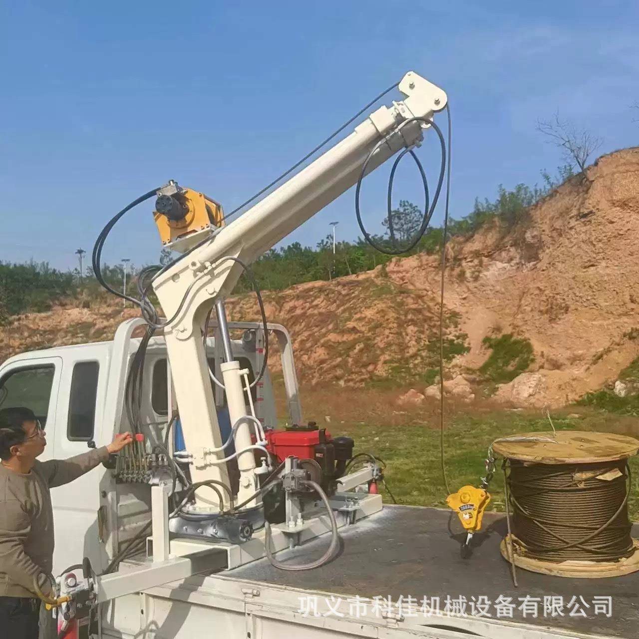 液压小吊机货车卡车伸缩臂起重机船用折臂吊机平台装卸货物