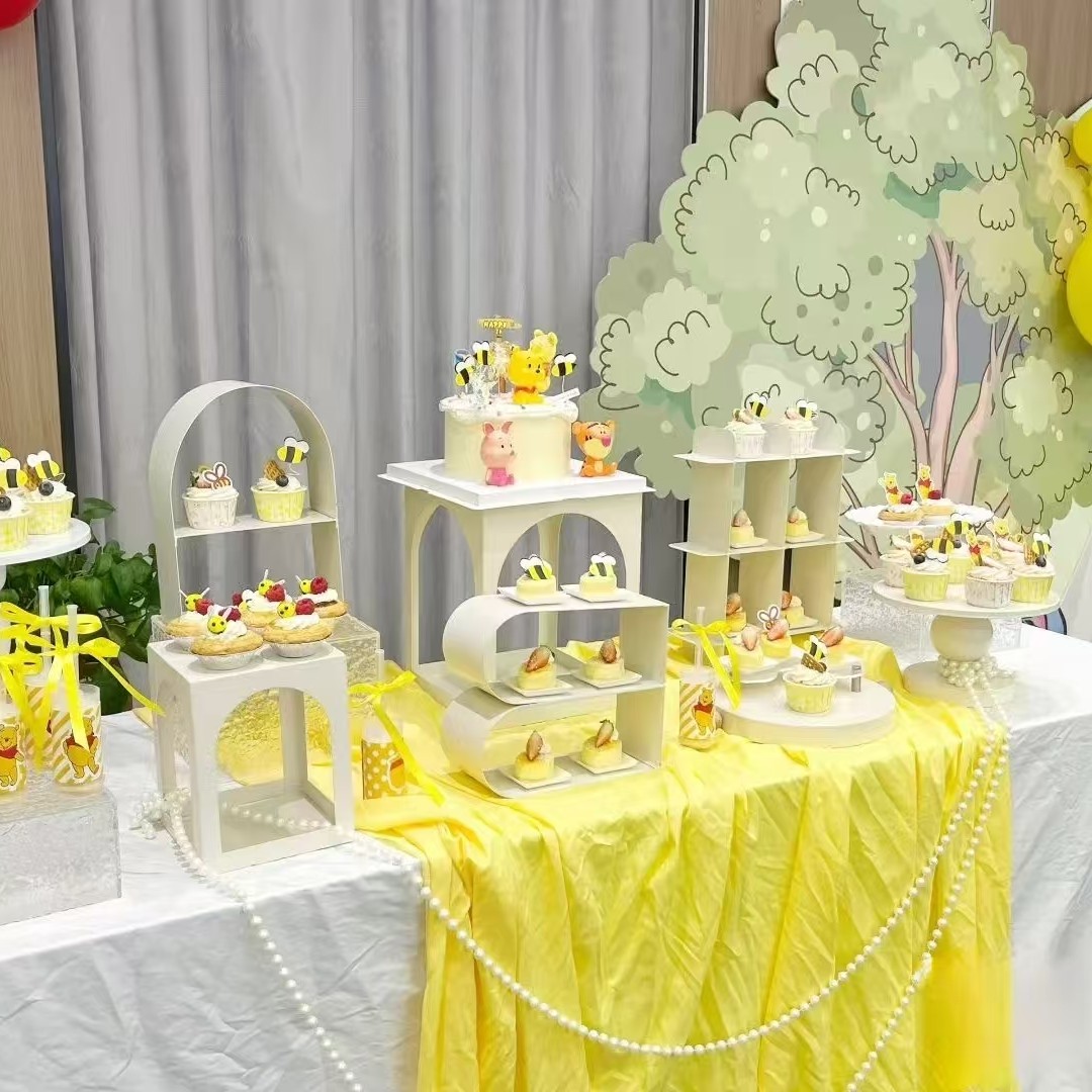 奶油色风格甜品台摆件展