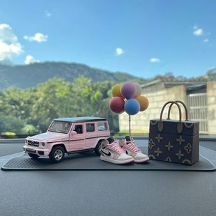 饰 2023汽车中控专用车载车内饰品摆件创意男女网红创意公仔车上装