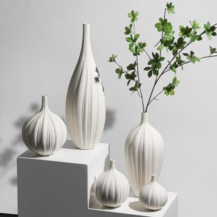 白色素烧陶瓷花瓶细口客厅干花插花家居装 新中式 饰品摆件轻奢高级
