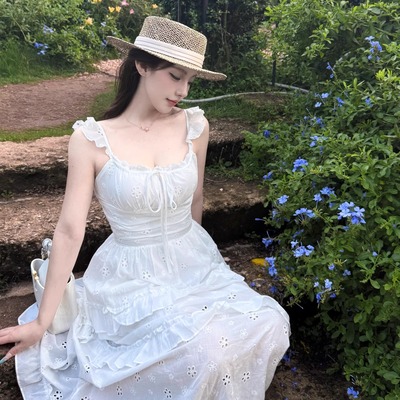 Layyyy吊带小飞袖修身连衣裙女