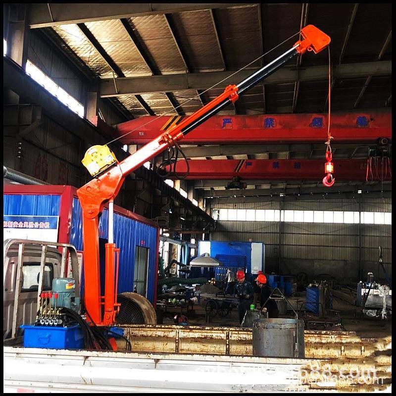 车载吊机随车吊液压升降伸缩臂自动旋转装卸货1吨2吨汽车吊旋转