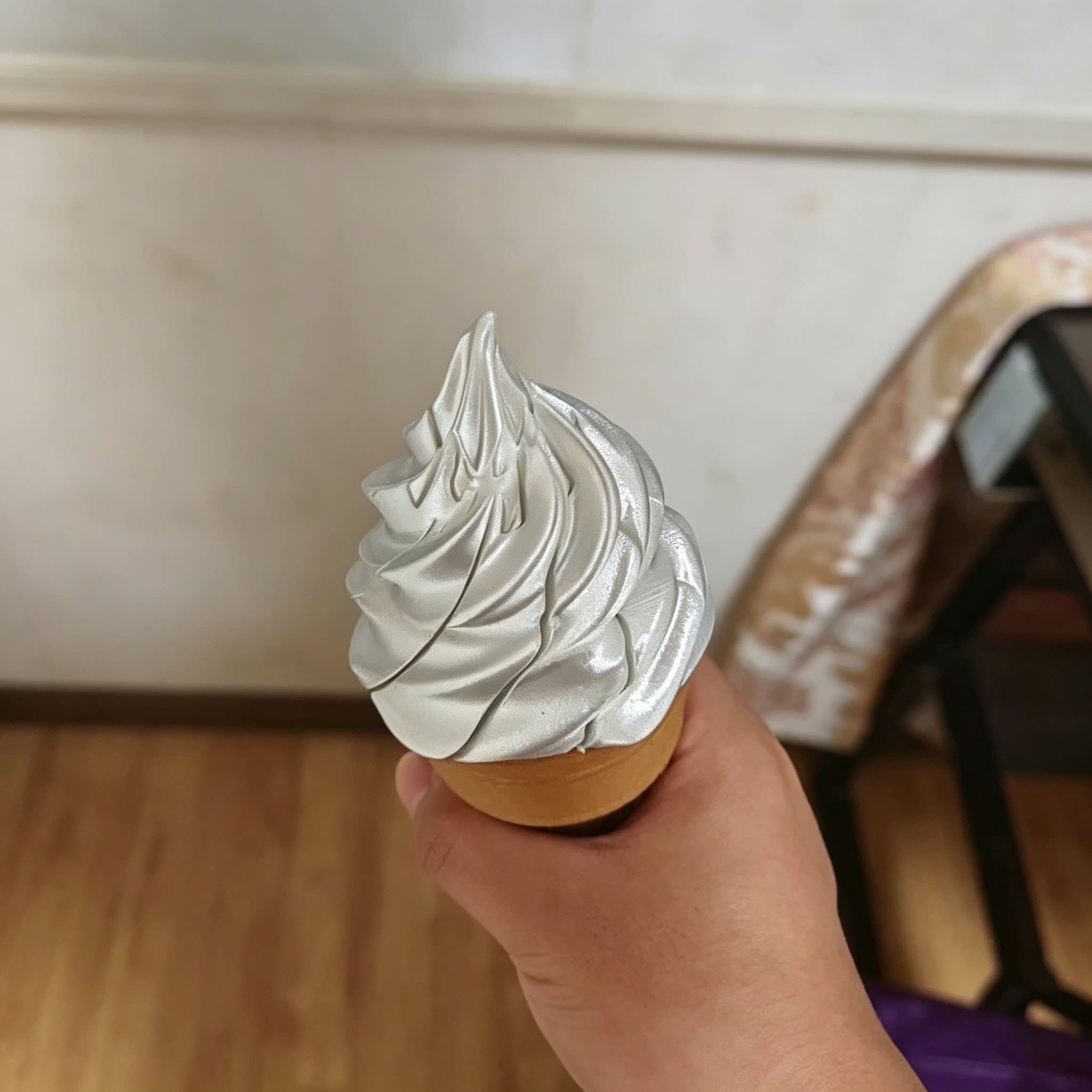 倒置喷射整蛊解压麦当劳甜筒玩具