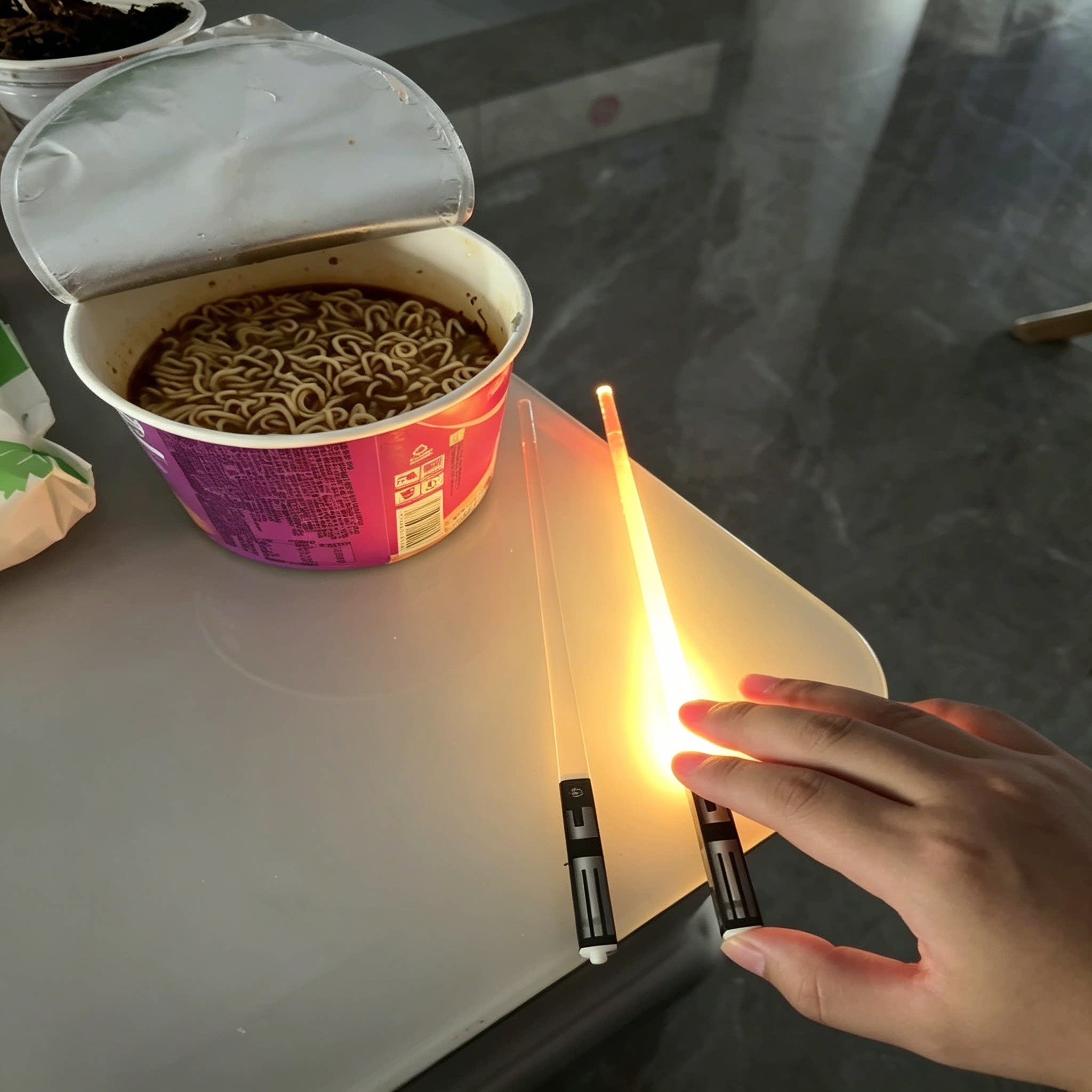 食品级发光筷子拍照神器
