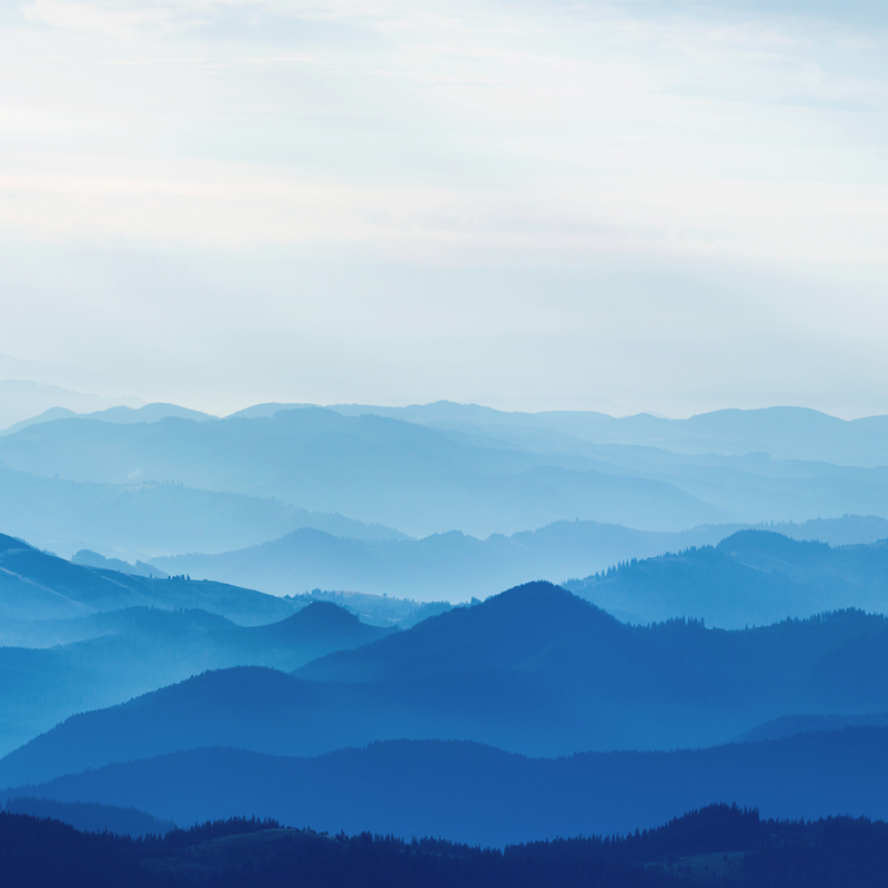 渐变山峦蓝印布料国画风景茶席桌旗家居窗帘创意服饰背景面料