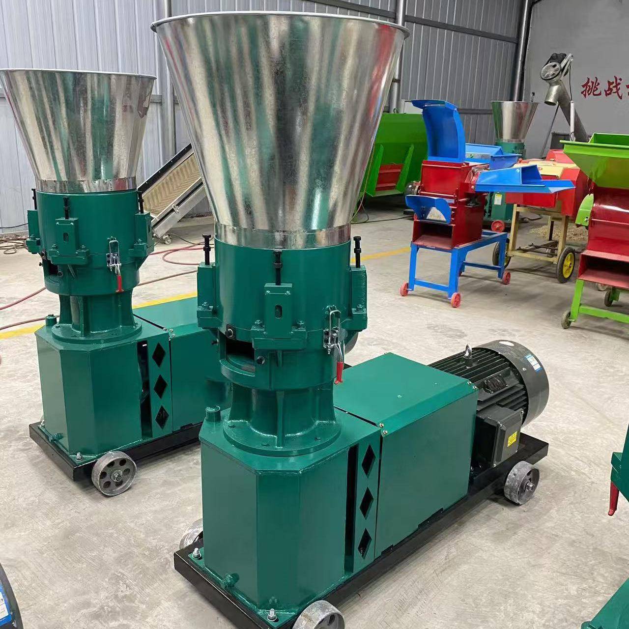 饲料颗粒机小型家用牛羊猪鸡鸭养殖设备制粒机干湿两用饲料造粒机