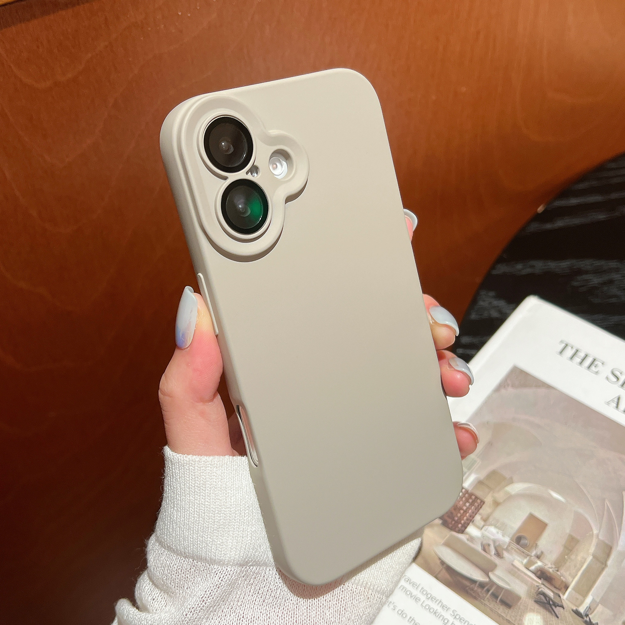 ins高级纯色仿液态壳适用苹果16promax手机壳iPhone15简约防摔14硅胶13纯色情侣15pro自带镜头膜16全包软壳