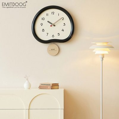 EMITDOOG免打孔现代简约创意钟表挂钟客厅艺术大气摇摆时钟装饰墙