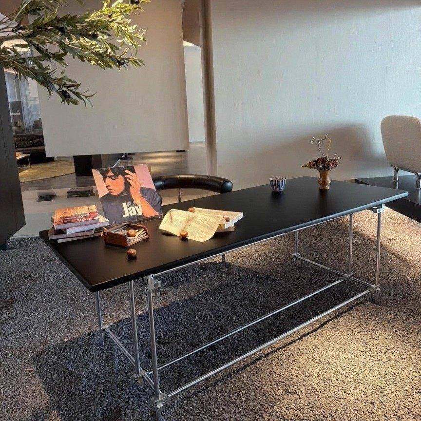 包豪斯光轴实木黑色复古工业风电竞桌会议桌设计师长条桌子工作台