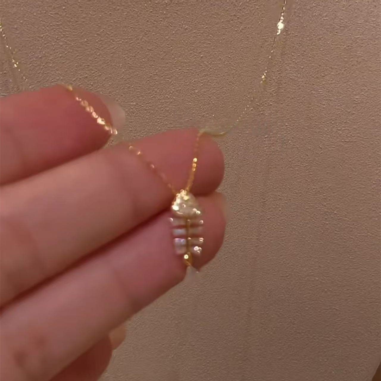年年有余小鱼项链金色珍珠吊坠鱼骨链女生轻奢小众锁骨链新年饰品,饰品/流行首饰/时尚饰品新,项链,淘宝优惠券,粉丝福利购,淘宝优惠卷