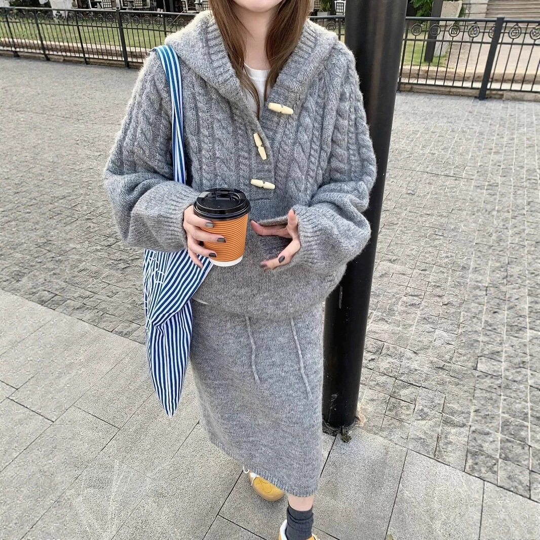 韩版宽松慵懒复古麻花针织套装女秋冬装时尚休闲半身裙毛衣两件套