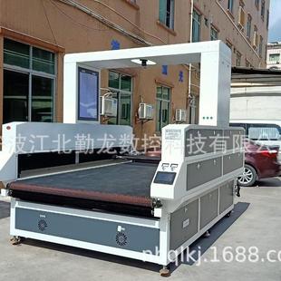 鞋帮、织唛、商标、飞织鞋面激光摄像头投影定位激光切割机