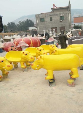 大型玻璃钢卡通雕塑厂家动物牛价格景区IP打卡拍照潮农场摆件装饰