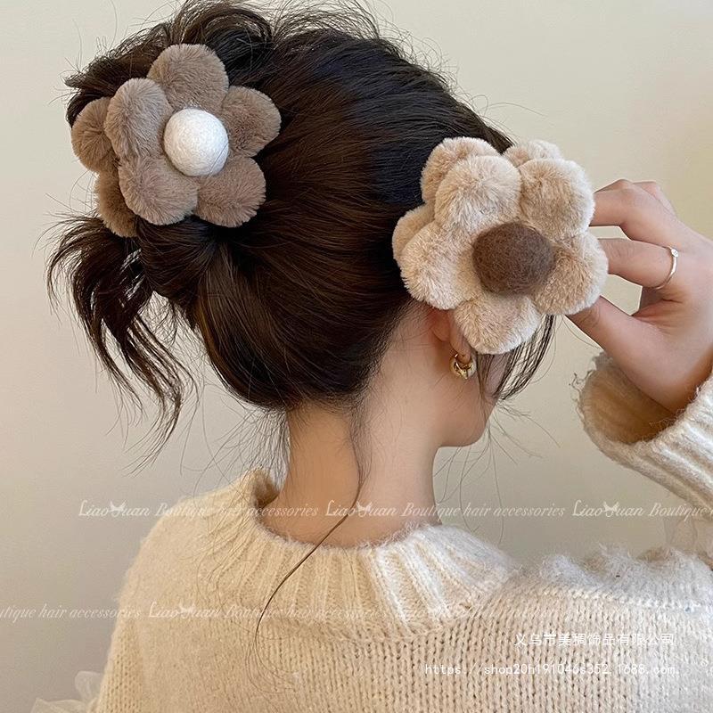 毛绒花朵发夹女后脑勺大号抓夹高级感头发夹子网红鲨鱼夹发卡1