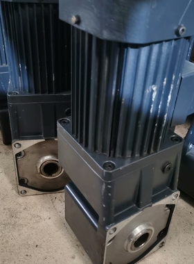 JSCC精研直角减速机，750W，空孔30，速比60，三相2