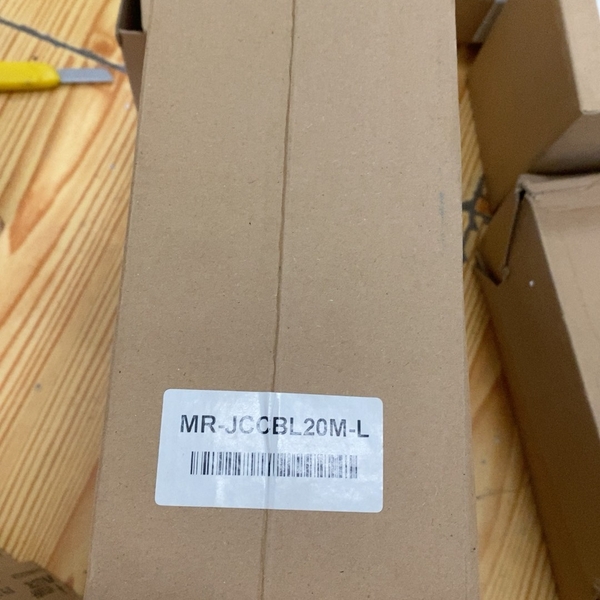 MR-JCCBL20M-L。全新J2S。线缆。20米。实
