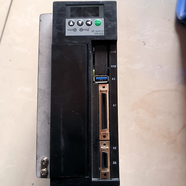 华大伺服驱动器，型号 TSVB-PB030L-E00，成色不