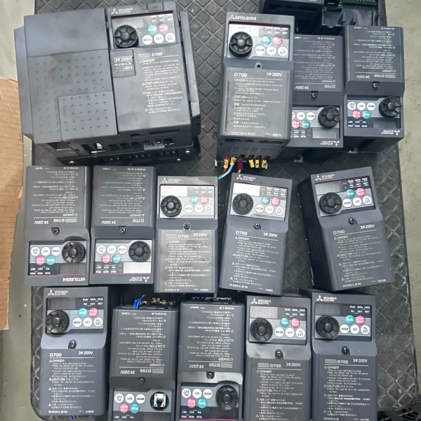 三菱D700变频器FR-D720-0.2K-EA 0.2KW