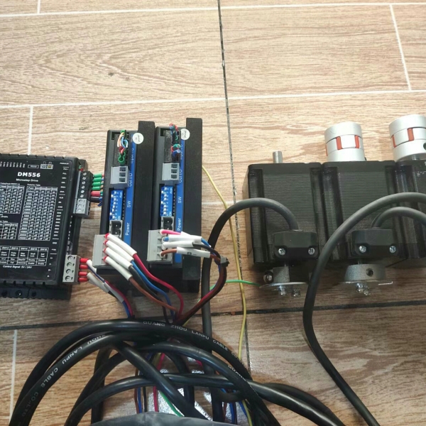 议价新款正品雷赛57步进电机套装DM556电机57CM22C-