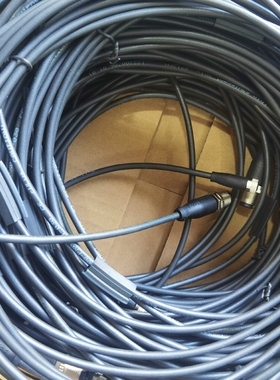 巴鲁夫连接线M8转M12三芯BCC03F9 BCC M313（请询价）