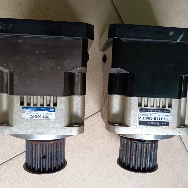 TRS115-005-P2 行星减速机，两台，实询价